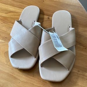 NWT Criss cross taupe slide sandals